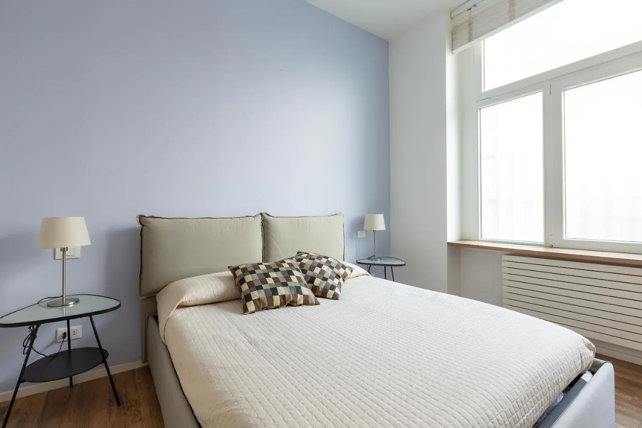 Tricolore Modern And Cozy Apartment Milan