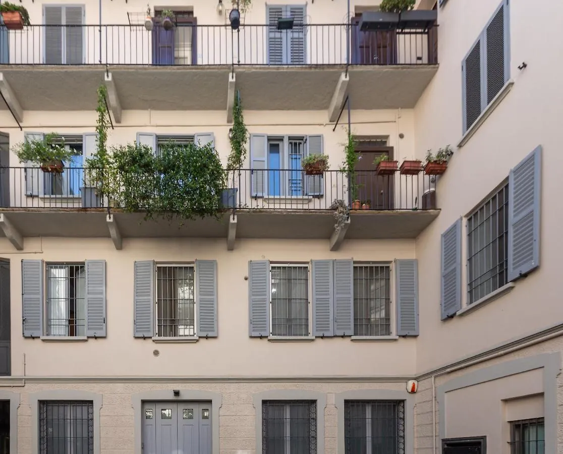 Tricolore Modern And Cozy Apartment Milan